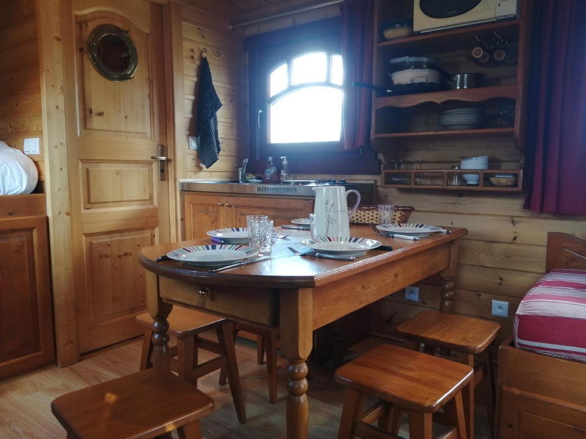 Les Roulottes De La Ferme Des Chanaux Saint-Julien-d'Ance Bagian luar foto
